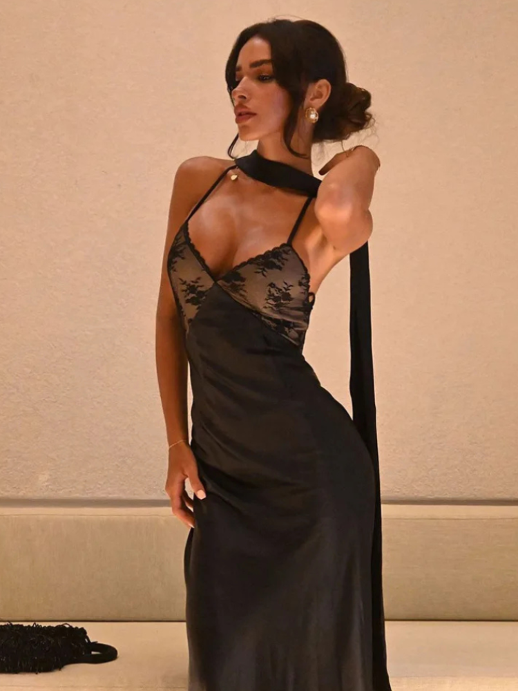 Robe satin noir