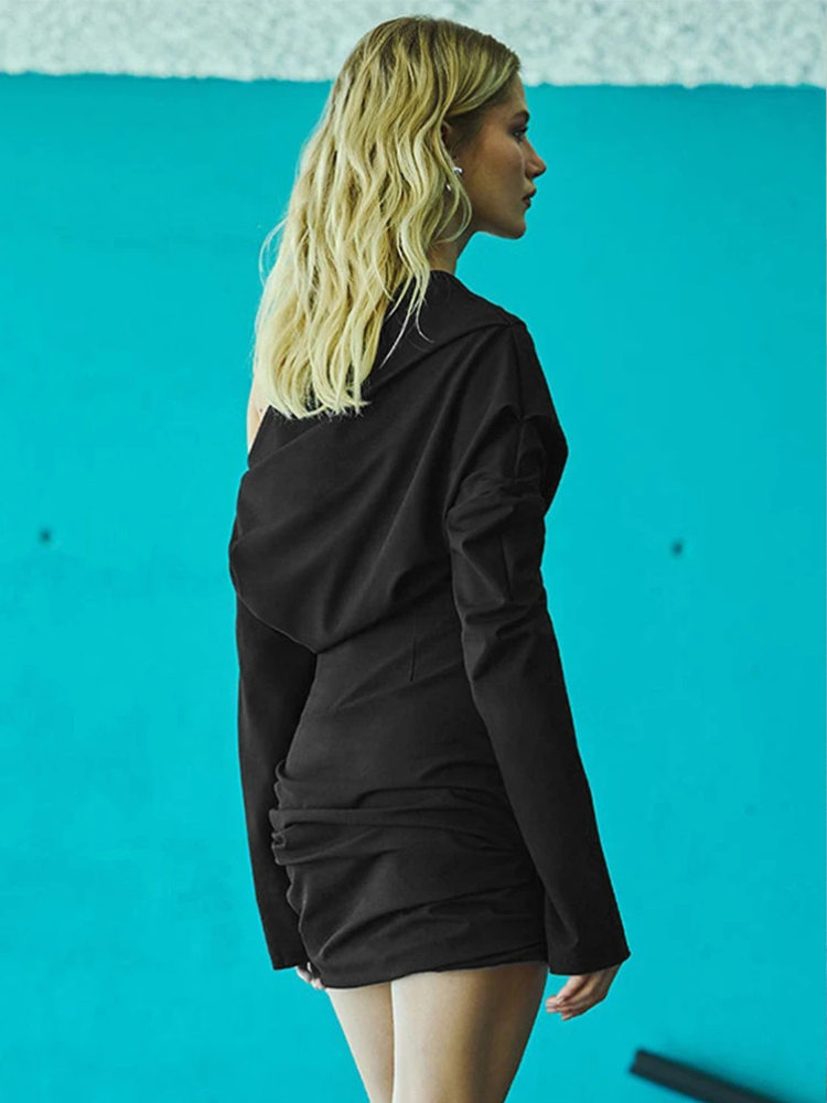 Robe courte noire de soirée