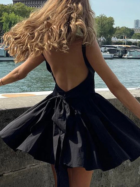 robe noire courte fluide