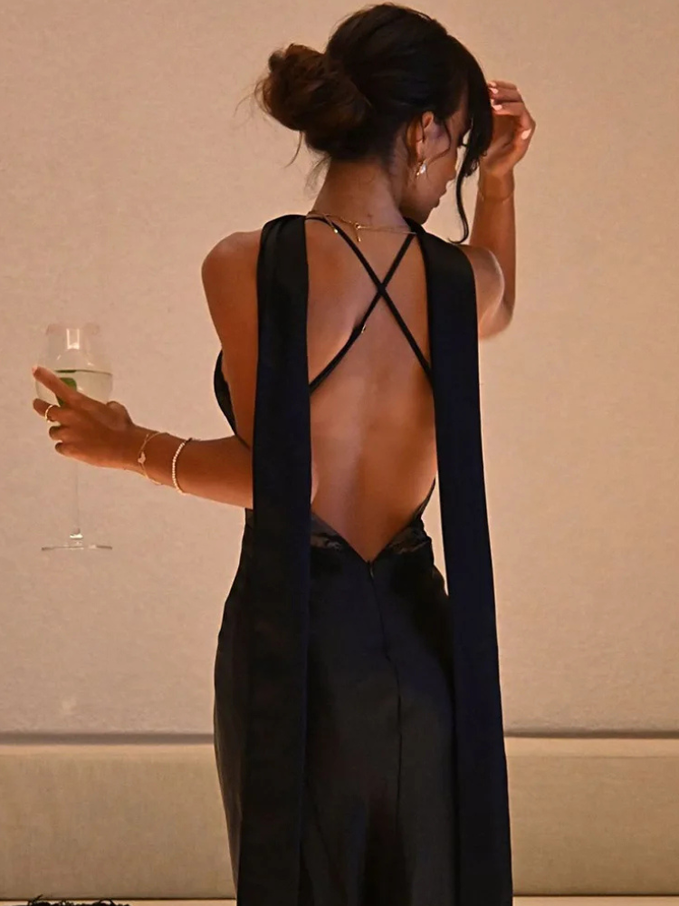 Robe satin noir